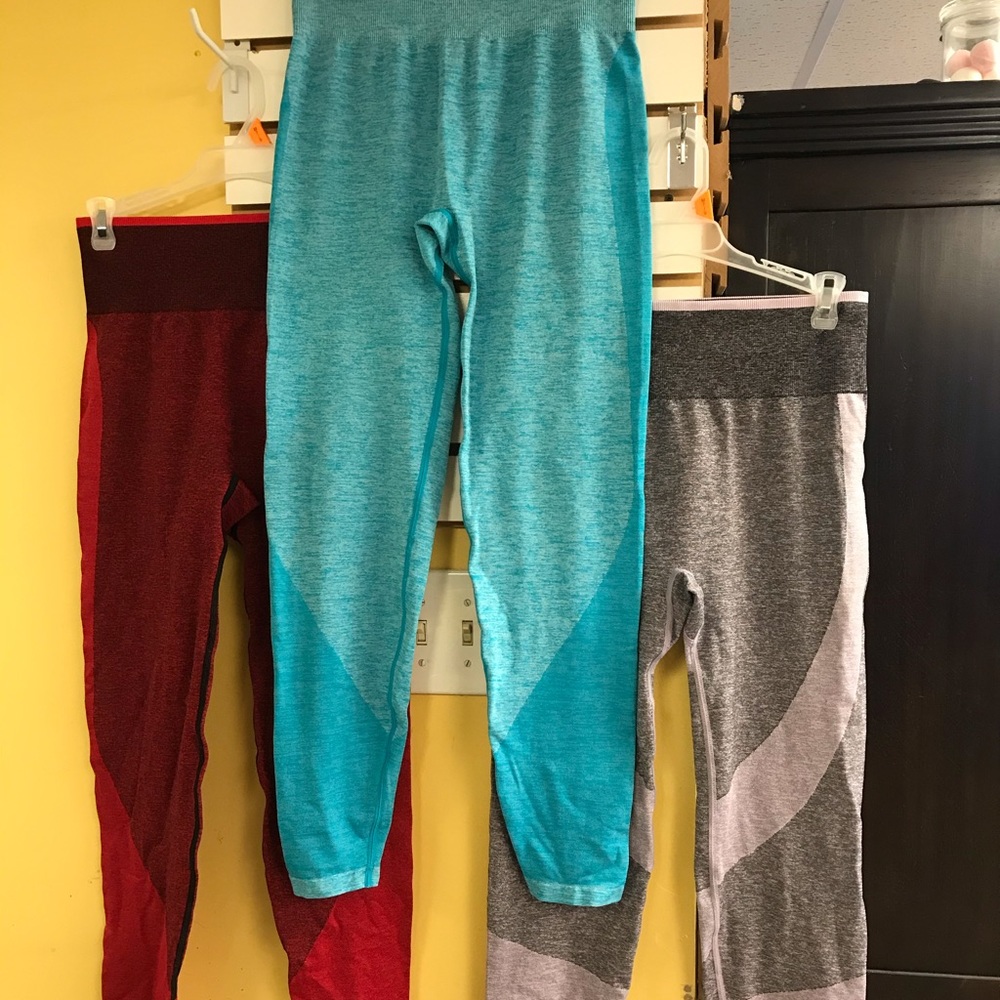 3 pairs of seamless PINK leggings Medium